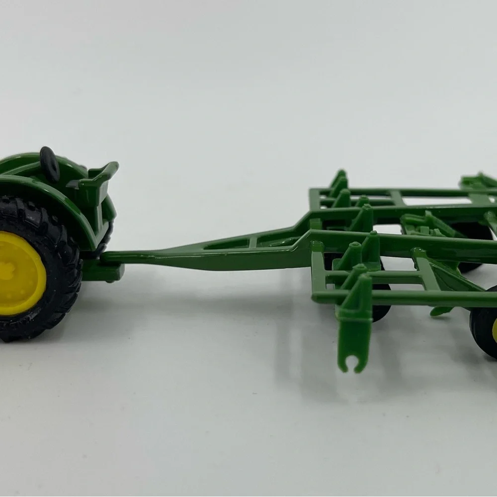 Ertl & Zee Toys John Deere 3 pc Mini Tractor Set  1268Q00 Plow Disc Wagon **READ